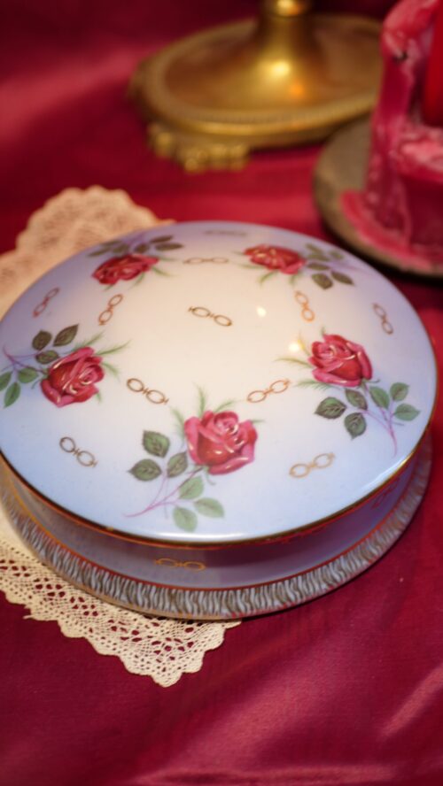 grande boîte en porcelaine